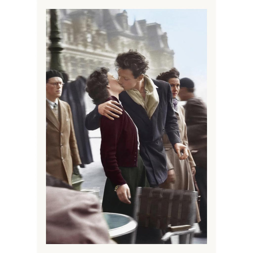 Paris Kiss Vertical | France A4 210 X 297Mm 8.3 11.7 Inches / Unframed Print Art