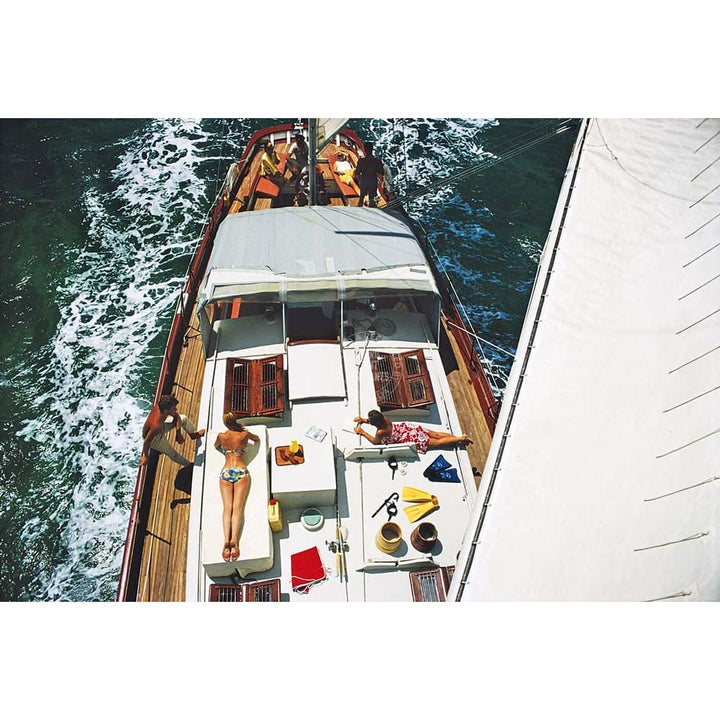 Deck Dwellers By Slim Aarons C Size | 320 X 490Mm Unframed 600 760Mm Framed / Unframed Print Art