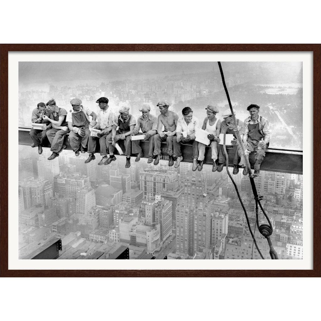 Lunch Atop A Skyscraper | Usa A3 297 X 420Mm 11.7 16.5 Inches / Framed Print - Dark Oak Timber Art